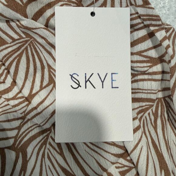 Skye Sidony Swim Cover Up Skirt Women’s Medium Tan Palm Print Asymmetrical NWT - Picture 6 of 7